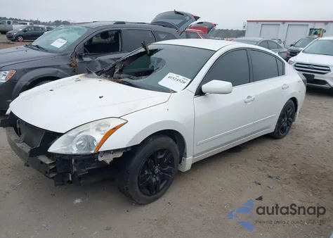 2010 Nissan Altima 2.5 S из США, поврежденный, VIN 1N4AL2AP0AC171811